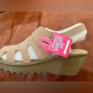 Skechers Slingback Suede Wedge Sandals. W8.5. Memory Foam Footbed.